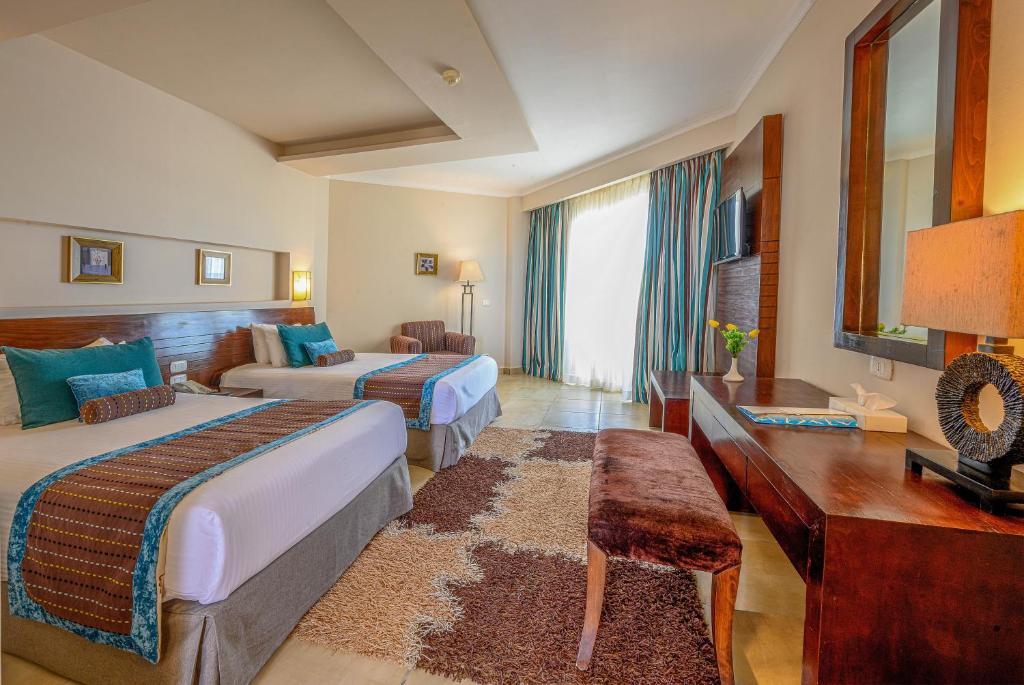 Amwaj Beach Club Abu Soma resort room