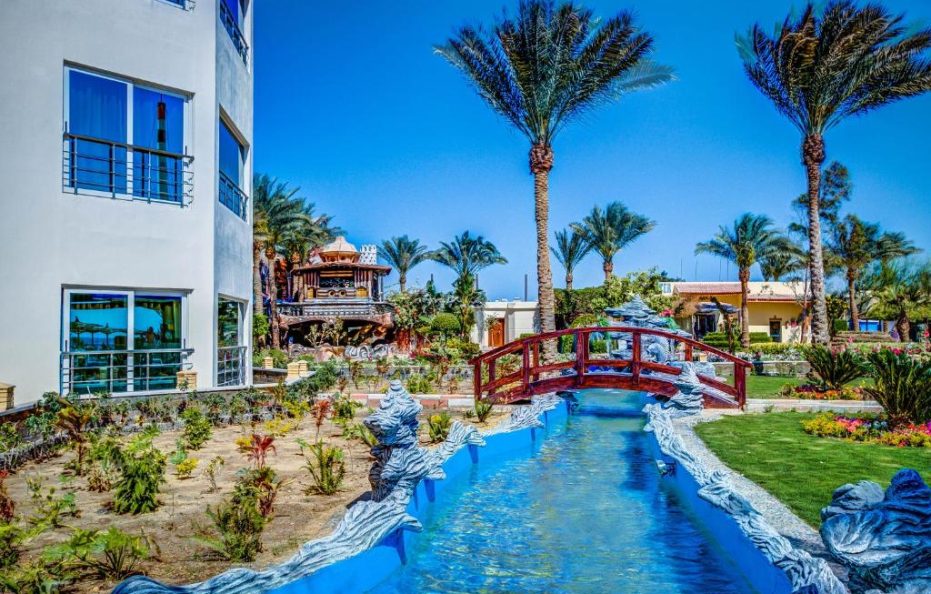 Seagull Beach Resort – Families and Couples Only