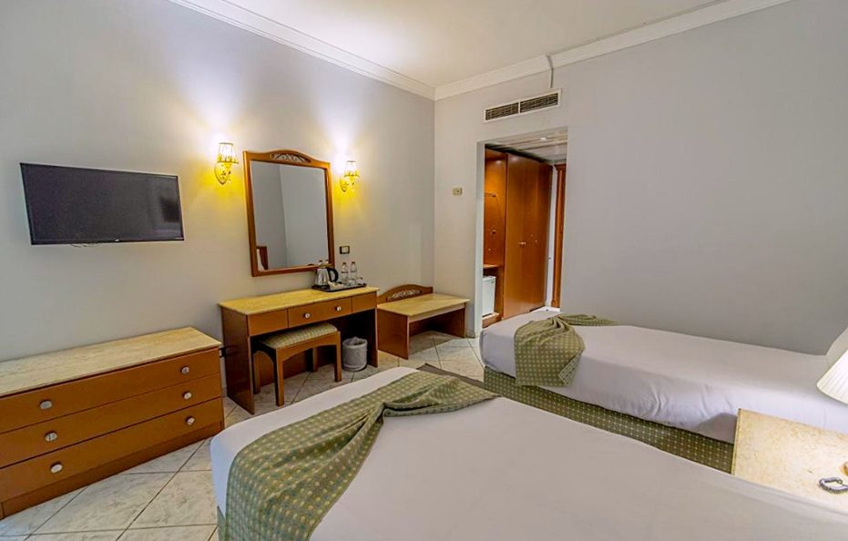 Dexon Roma Down Town Hotel