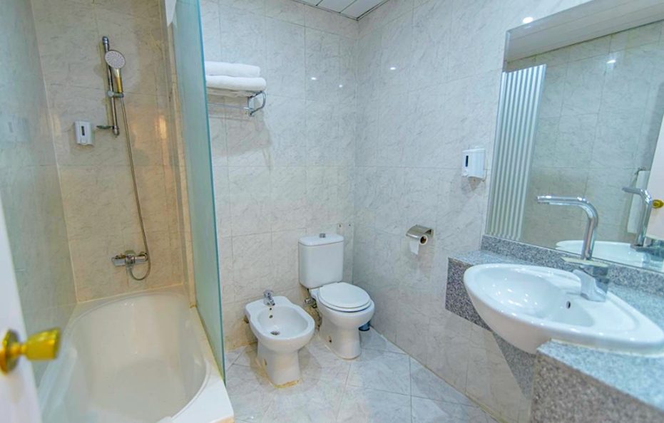 Dexon Roma Down Town Hotel