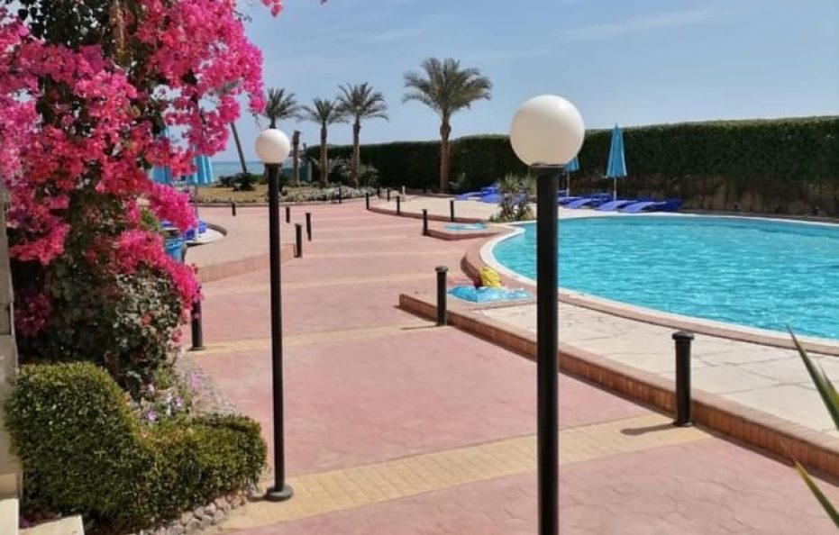 Cecelia Beach Resort