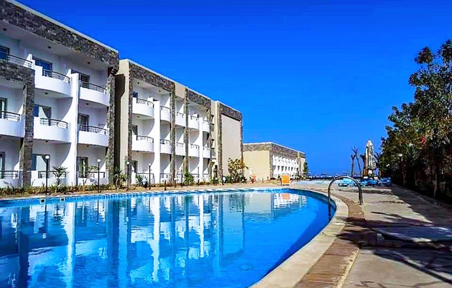 Cecelia Beach Resort